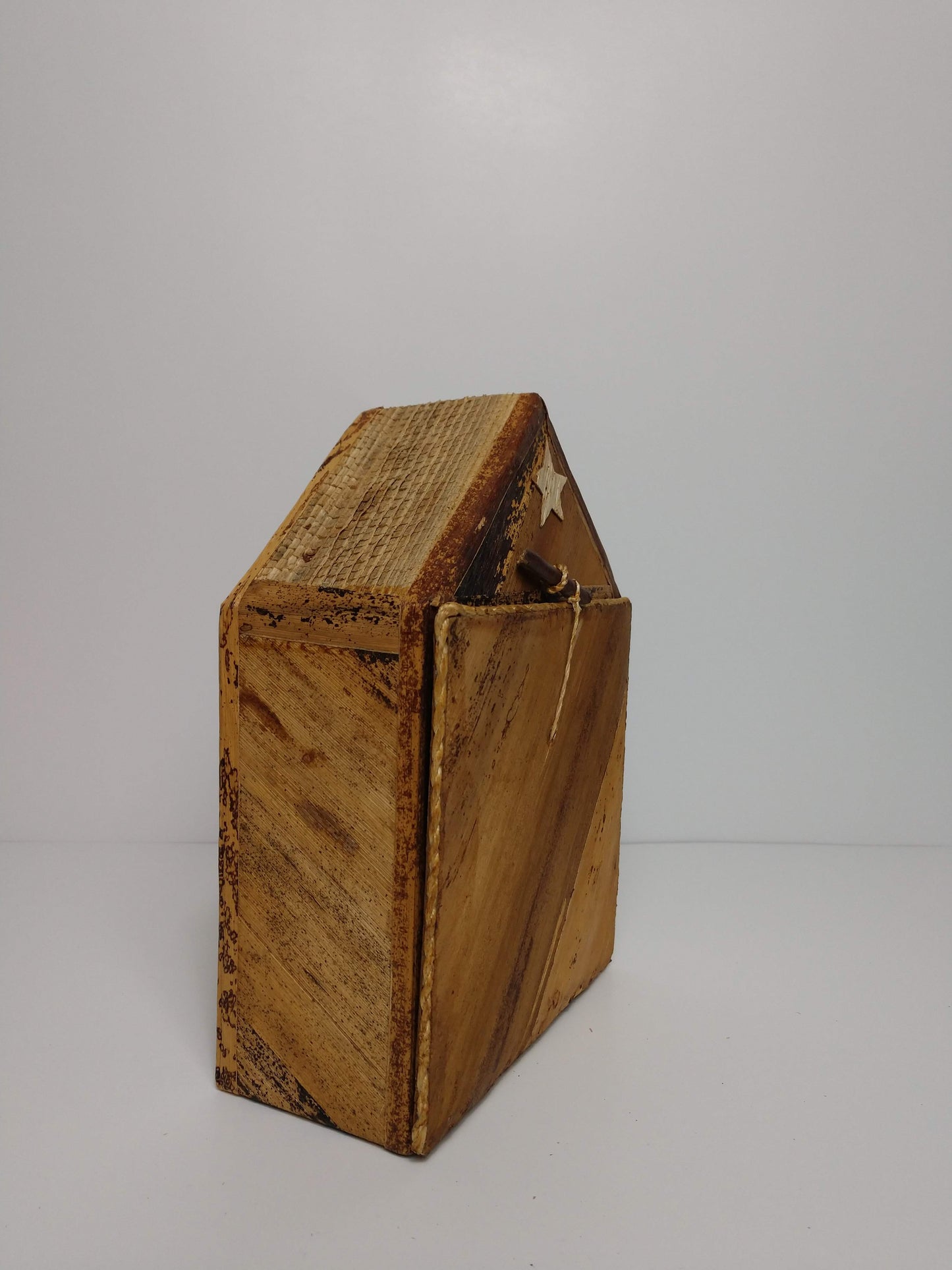 Natural Woven Maize Husk West African Nativity